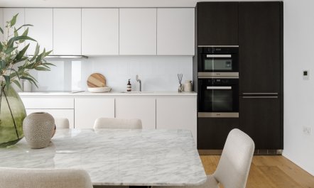 Muse of Notting Hill 4