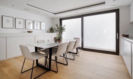 Muse of Notting Hill 3