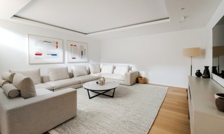 Muse of Notting Hill