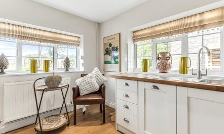 Cosy Cotswolds Cottage 9