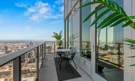 Pacific Vantage 4