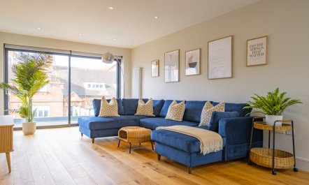 Henley Hideaway 5