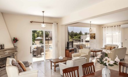 Coral Bay Hideaway 4