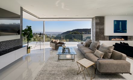 Front Row Mulholland 4