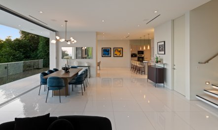 Front Row Mulholland 6