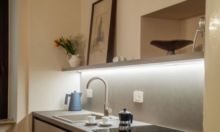 The Artist's Courtyard 7