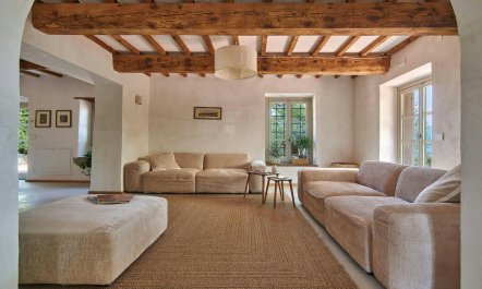 Quiet Tuscan Setting 1