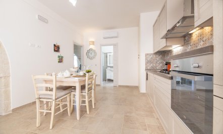 Town & Country Abode 9