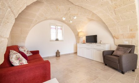 Town & Country Abode 5