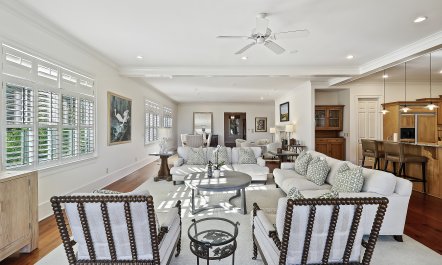 Oceanfront Retreat 6