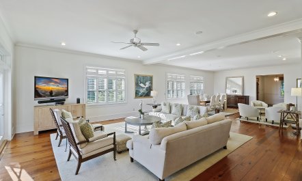 Oceanfront Retreat 7