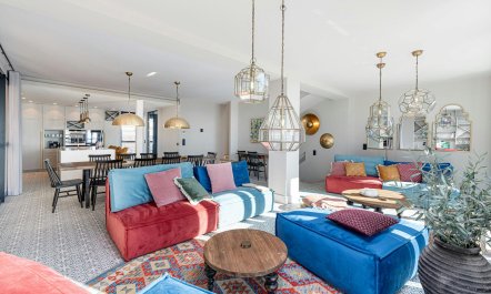 Stylish Beachfront Abode 0