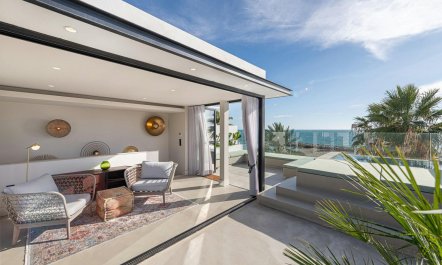 Stylish Beachfront Abode