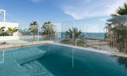 Stylish Beachfront Abode 2