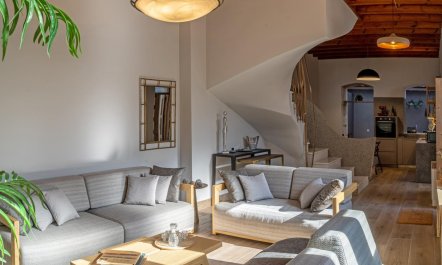 Cretan Courtyard Garden 4