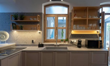 Cretan Courtyard Garden 9