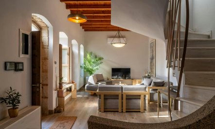 Cretan Courtyard Garden 5