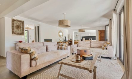 Picturesque & Peaceful Retreat 8