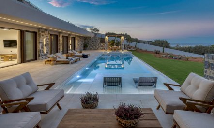 Golden Stonehouse Place