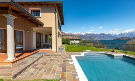 Above Como 3