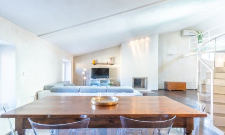 Panoramic Piazza Vista 5