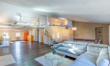 Panoramic Piazza Vista