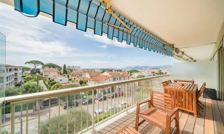 Majestic Azure Sea 3