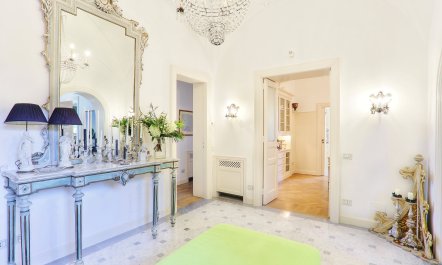 The Sorrento Garden 8