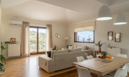 The Shores of Crete 8