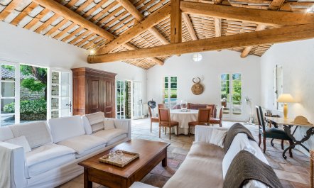 Champagne on the Hills 1