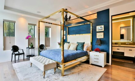 Hollywood Sanctuary 8