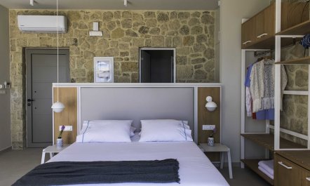 Sunset Cove Studio 0