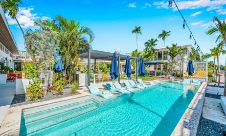 Tropical Dockhouse 1