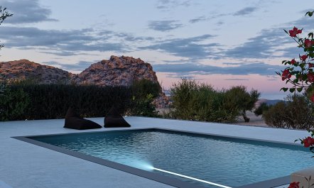 Picturesque Vantage 1