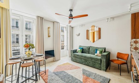 Vibrant Artistic Retreat