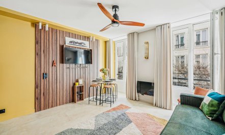 Vibrant Artistic Retreat 2