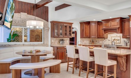 Palm Trees & Tiki Nights 9