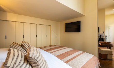 The Parisian Maison 7