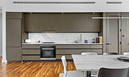 Greenpoint Emerald 6