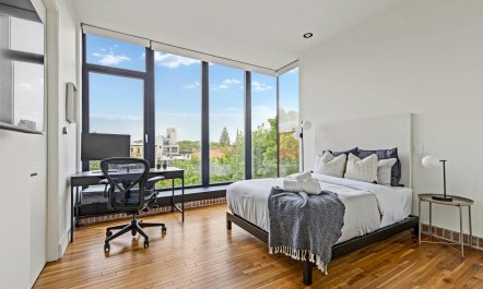 Greenpoint Emerald 8