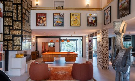 A Graceful Hideaway 1