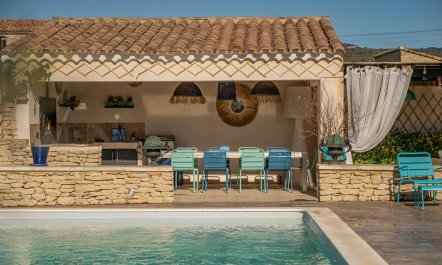 Proven&ccedil;al Stone 3