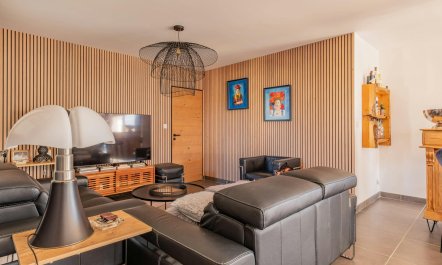 Proven&ccedil;al Stone 0