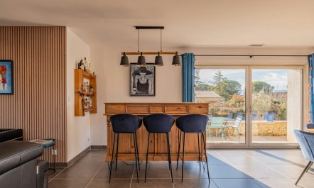 Proven&ccedil;al Stone 2