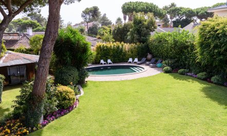 Scenic Garden Sanctuary 4