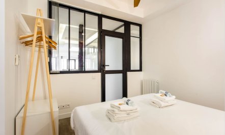 Exemplary Parisian Gem 6