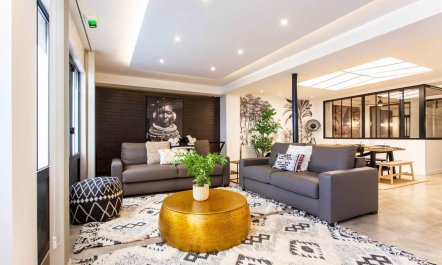 Exemplary Parisian Gem