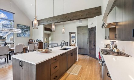 Mountain Peak View 7