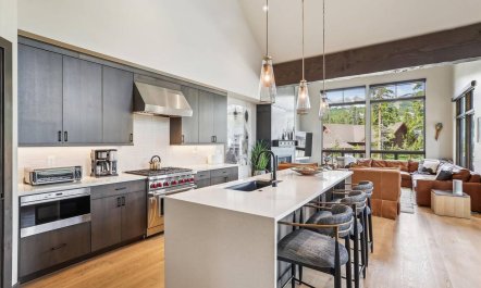 Mountain Peak View 6