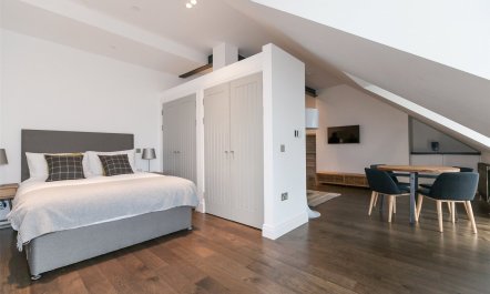 Edinburgh Loft 7